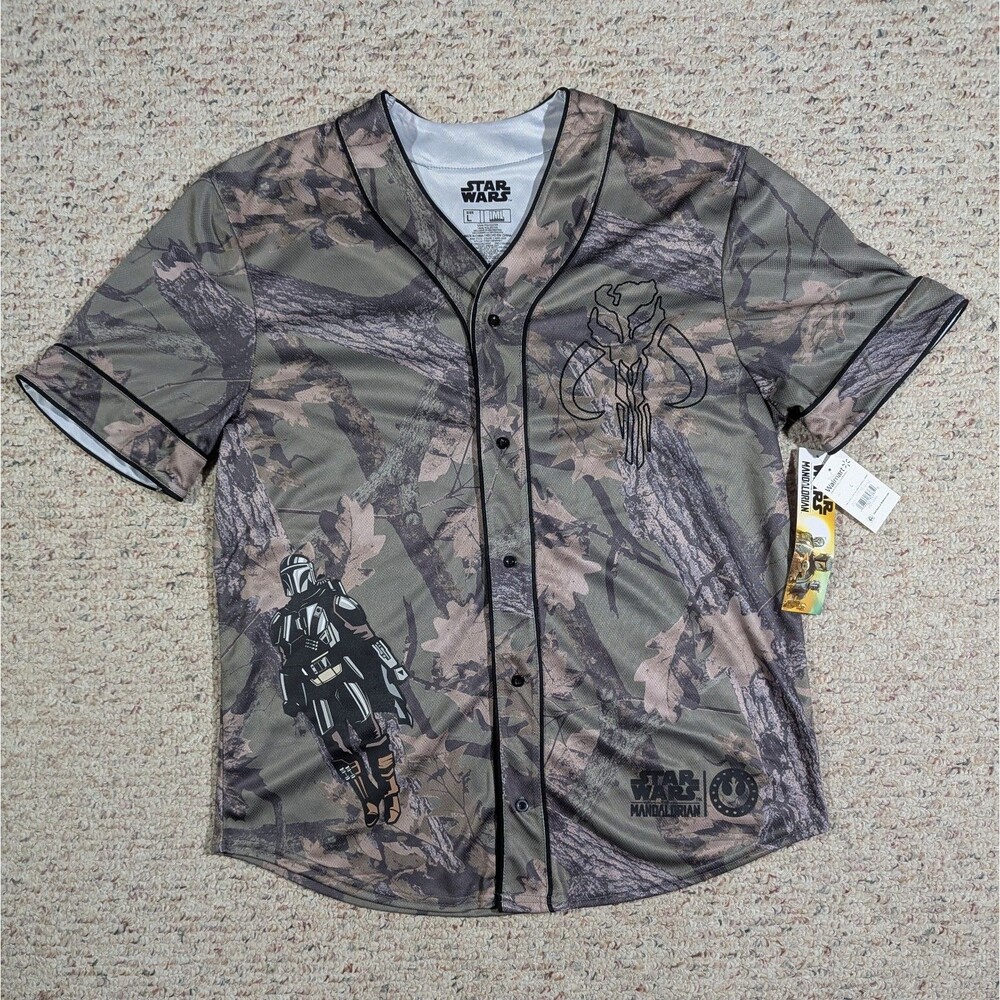 Star Wars The Mandalorian Baseball Jersey Shirt Mens Large Camo Print Mando NWT